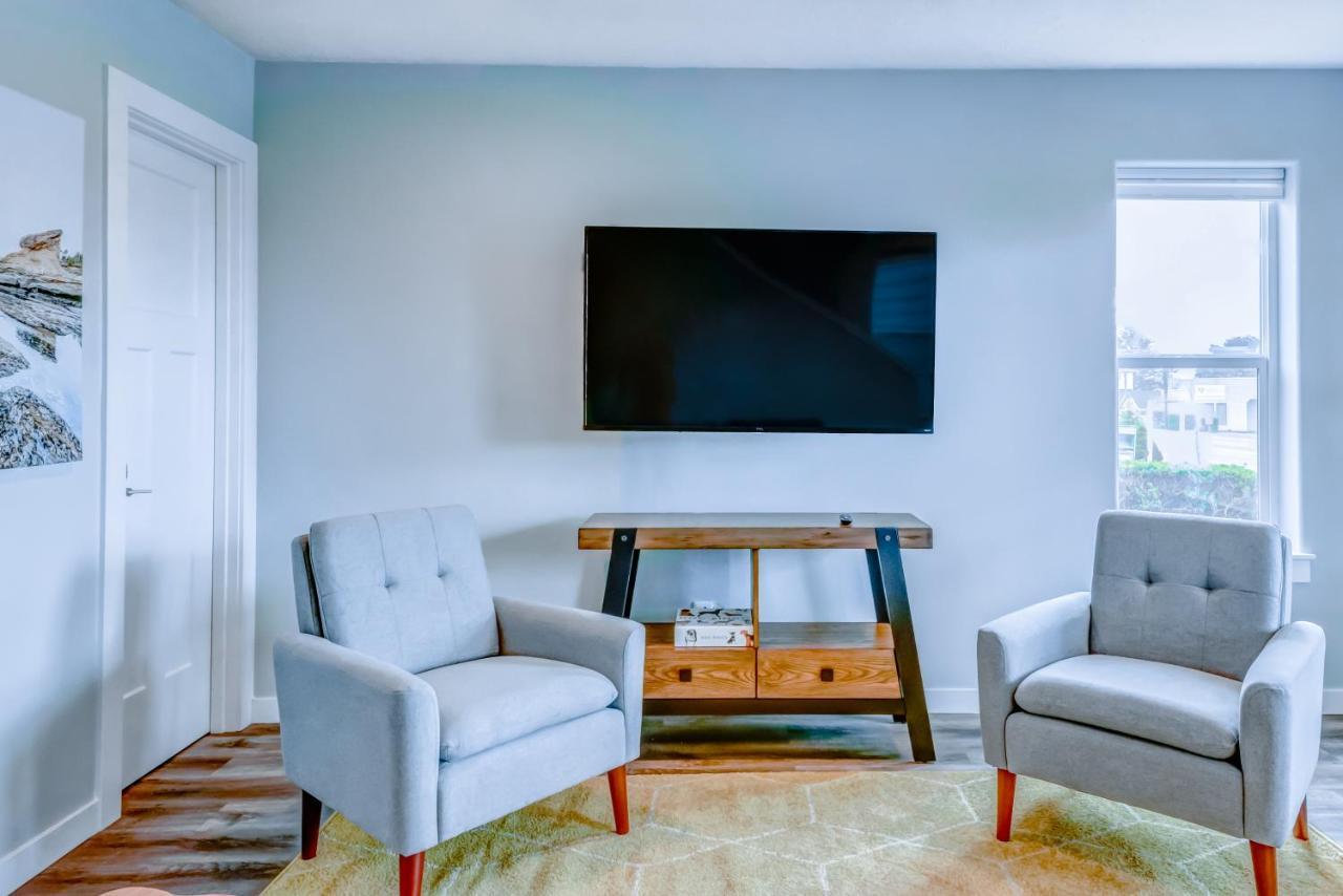 New Tri-Level Home With Ocean View And 3 En-Suite Bedrooms! Depoe Bay Exteriör bild
